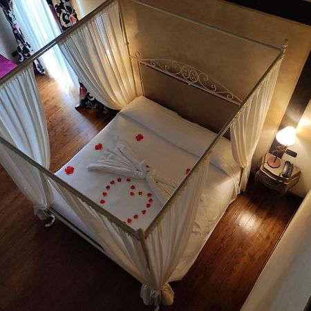 Castello Di Pontebosio Luxury Resort 리치아나 나르디 외부 사진