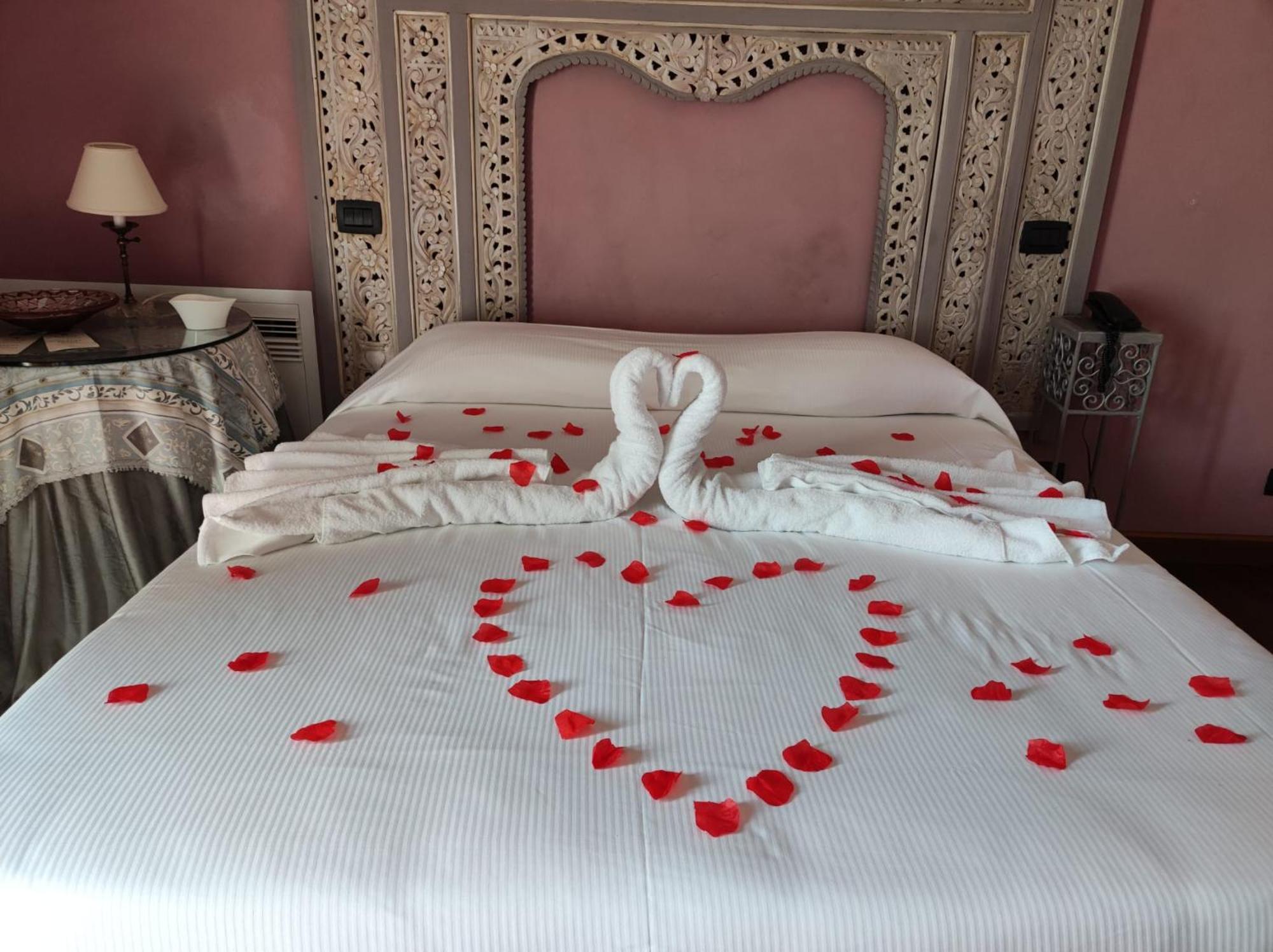 Castello Di Pontebosio Luxury Resort 리치아나 나르디 외부 사진
